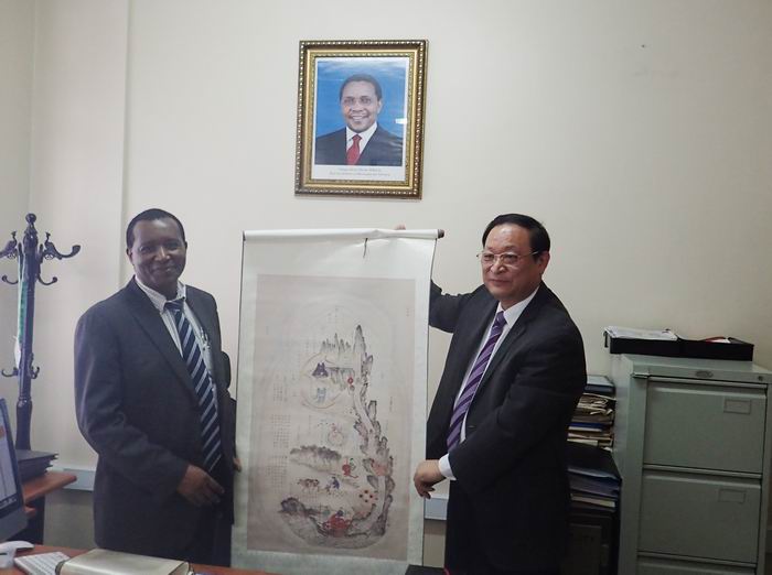 調整大小 王主任出訪.jpg